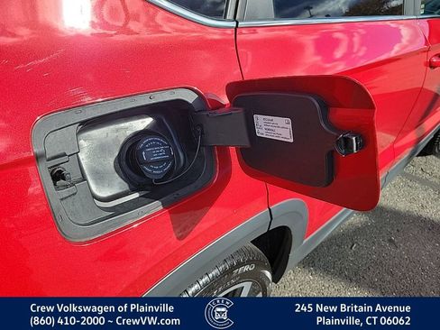 Certified 2023 Volkswagen Taos SEL image 33