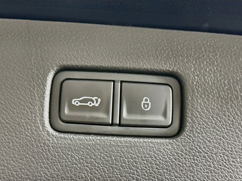 Used 2025 Genesis GV80 2.5T Standard AWD/4WD image 30