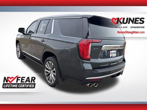 Used 2021 GMC Yukon Denali w/ Denali Premium Package image 9