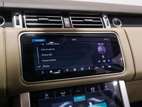 Used 2020 Land Rover Range Rover HSE image 32