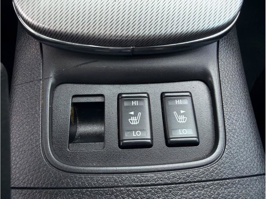 Used 2015 Nissan Sentra SR FWD image 20
