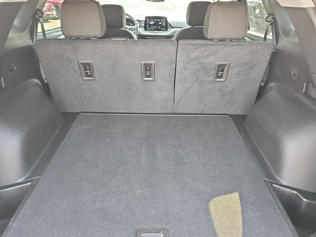 Used 2025 Chevrolet Blazer LT FWD image 29