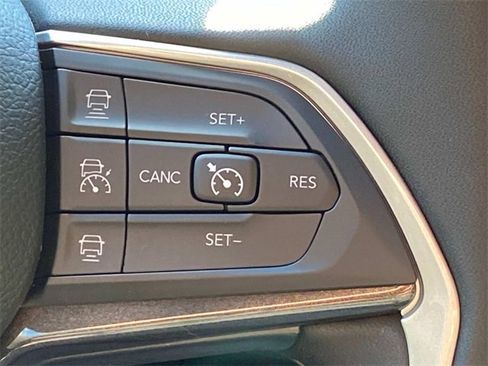 Used 2023 Jeep Grand Cherokee Altitude image 19