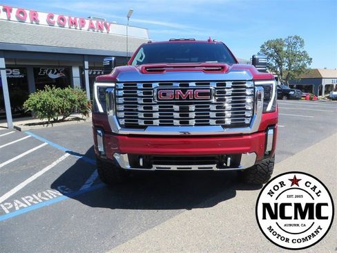 Used 2024 GMC Sierra 2500 Denali w/ Denali Reserve Package image 2