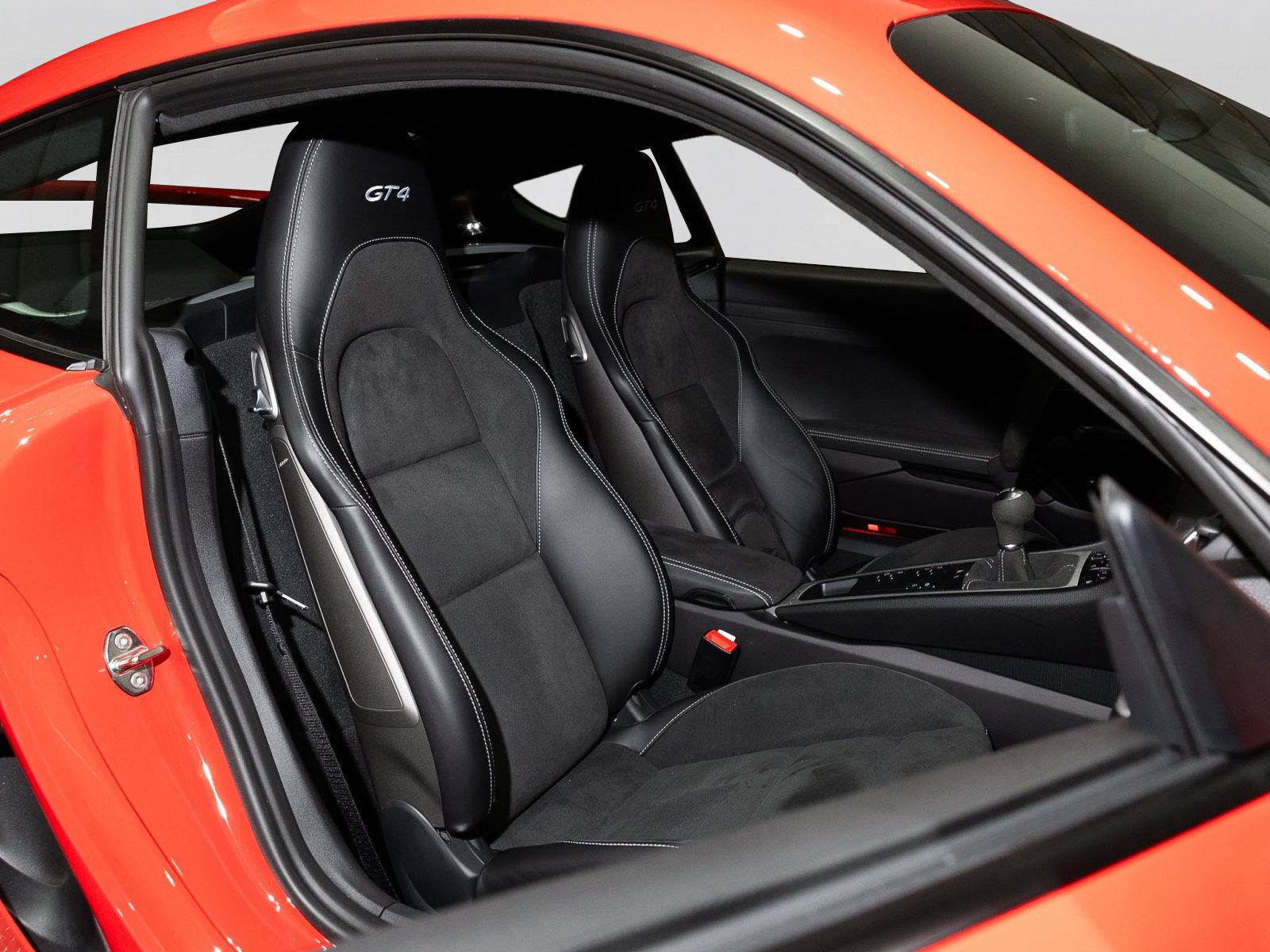 Used 2023 Porsche 718 Cayman GT4 RWD image 28
