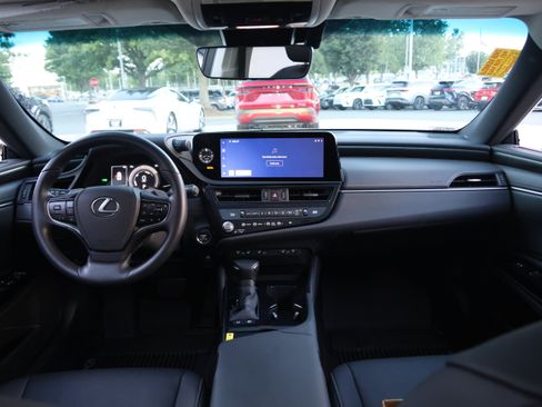 Used 2025 Lexus ES 300h w/ Premium Package FWD image 15