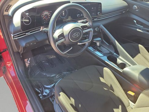 Used 2022 Hyundai Elantra SEL w/ Convenience Package image 19