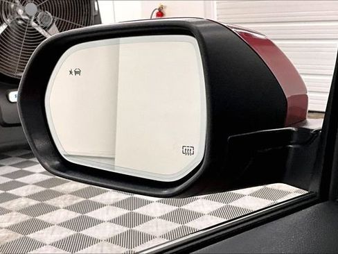 Used 2025 GMC Acadia Denali w/ Super Cruise Package image 39