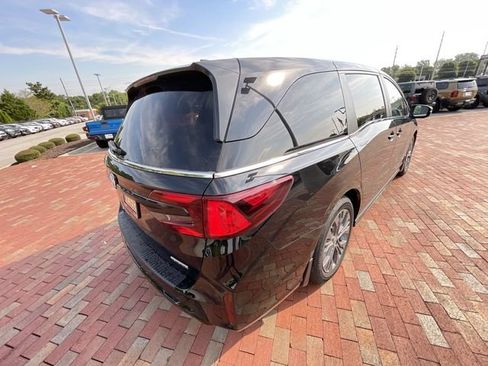 Used 2025 Honda Odyssey Touring image 14