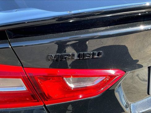 Used 2021 Chevrolet Malibu RS FWD image 7