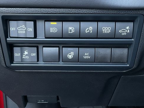 Used 2025 Toyota Tundra Platinum image 35