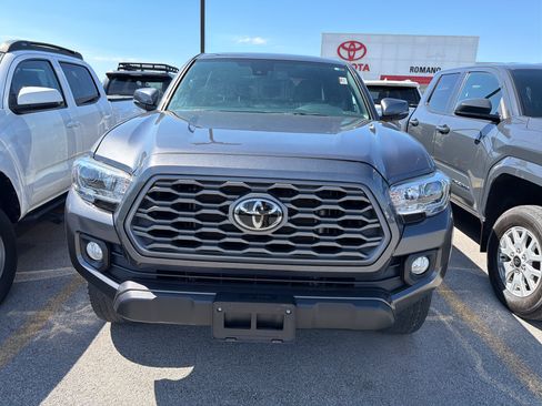 Used 2023 Toyota Tacoma TRD Off-Road AWD/4WD image 3