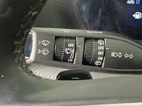 Used 2025 Chevrolet Equinox LT w/ Convenience Package II AWD/4WD image 18
