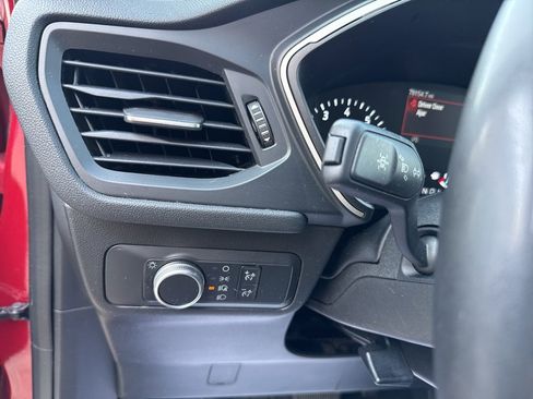 Used 2021 Ford Escape SE w/ Cold Weather Package image 12