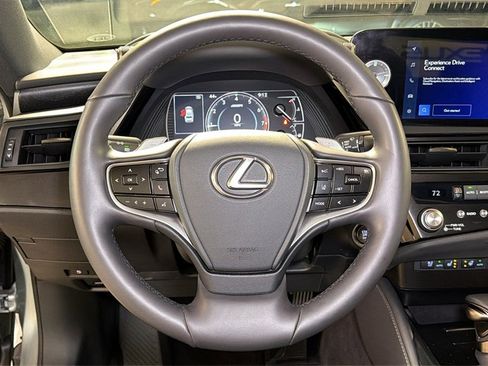 Certified 2023 Lexus ES 250 w/ Premium Package image 18