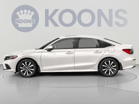 Used 2023 Honda Civic EX image 4