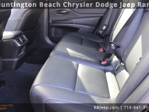 Used 2023 Lexus ES 350 w/ Premium Package image 36