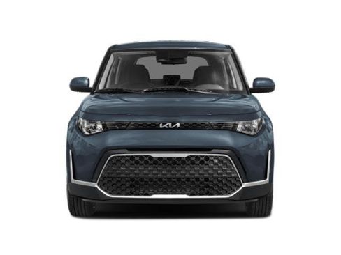Used 2025 Kia Soul LX w/ LX Technology Package FWD image 4