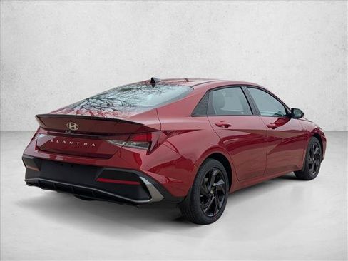 Used 2026 Hyundai Elantra Sport FWD image 2