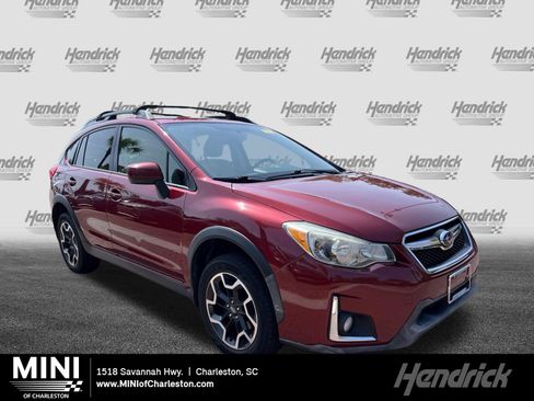 Used 2017 Subaru Crosstrek 2.0i Premium w/ Moonroof Package AWD/4WD image 1