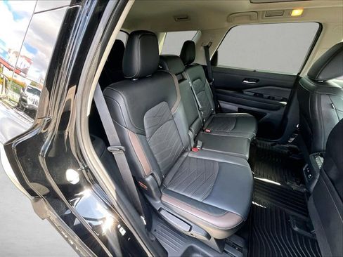 Used 2025 Nissan Pathfinder Platinum w/ Cargo Package FWD image 29