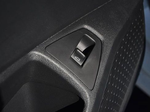 New 2026 Volkswagen Jetta Sport image 9