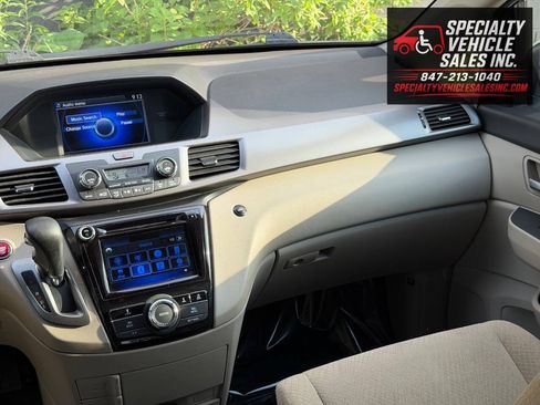 Used 2015 Honda Odyssey EX image 37