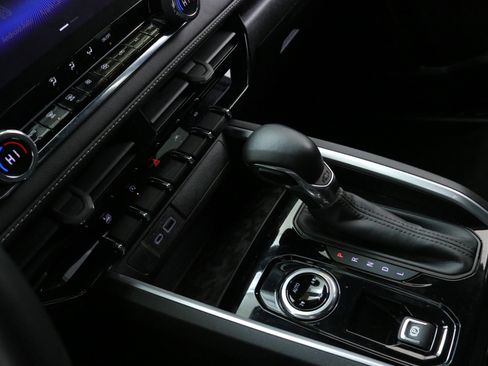 Used 2023 Chevrolet Colorado LT w/ LT Convenience Package image 20