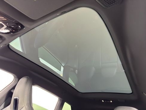 Used 2022 BMW iX xDrive50 w/ Premium Package image 11