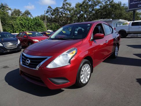 Used 2017 Nissan Versa SV image 7