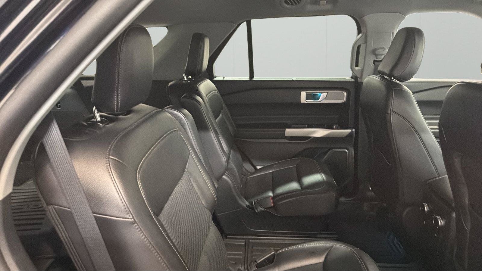 Used 2024 Ford Explorer Limited AWD/4WD image 13