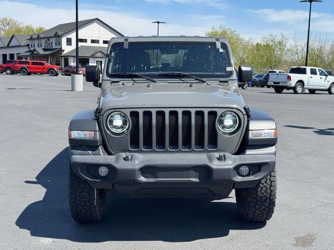 Used 2020 Jeep Wrangler Unlimited Sport AWD/4WD image 2