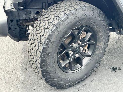 Used 2024 Jeep Wrangler Unlimited Sport AWD/4WD image 9
