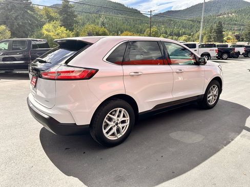 Used 2024 Ford Edge SEL AWD/4WD image 4