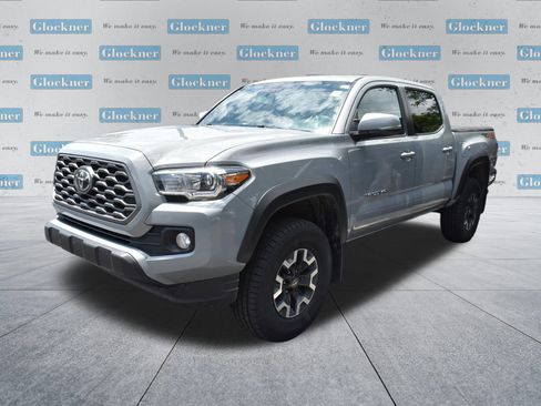 Used 2020 Toyota Tacoma TRD Off-Road AWD/4WD image 11