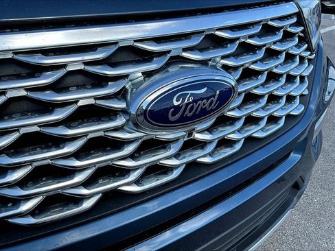 Used 2020 Ford Explorer Platinum w/ Premium Technology Package image 25