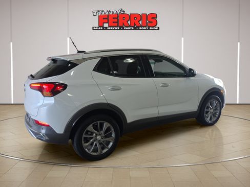 Used 2022 Buick Encore GX Essence w/ Advanced Technology Package AWD/4WD image 5