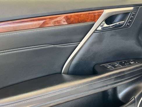 Used 2019 Lexus RX 350L FWD image 12