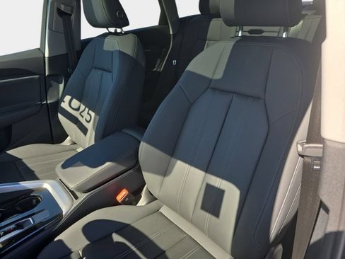 Certified 2025 Audi Q5 Premium w/ Convenience Package AWD/4WD image 20