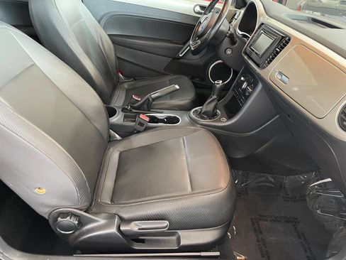 Used 2012 Volkswagen Beetle 2.5 image 20