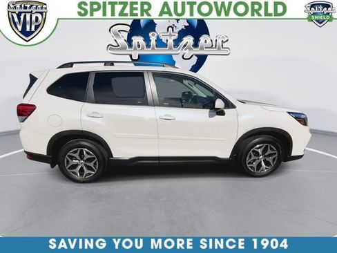 Certified 2021 Subaru Forester Premium AWD/4WD image 10