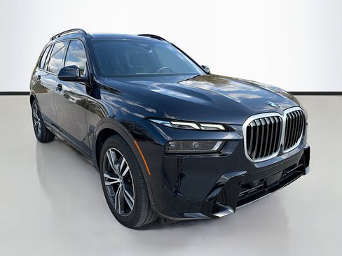 Used 2024 BMW X7 xDrive40i w/ M Sport Package image 7