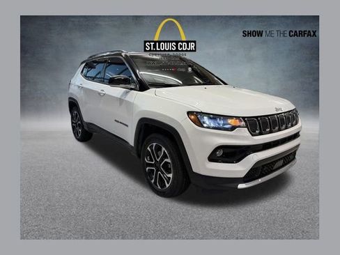Used 2022 Jeep Compass Limited image 1