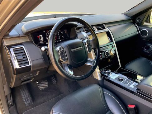 Used 2018 Land Rover Discovery HSE Luxury AWD/4WD image 16