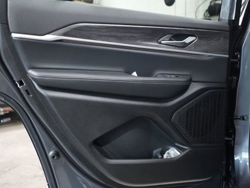 New 2025 Jeep Grand Cherokee L Limited image 20