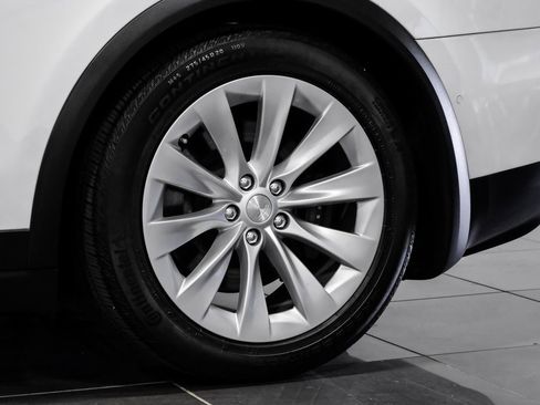 Used 2020 Tesla Model X Long Range image 60