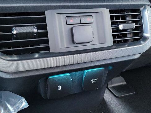 New 2025 Ford F150 Platinum w/ Equipment Group 702A High image 8