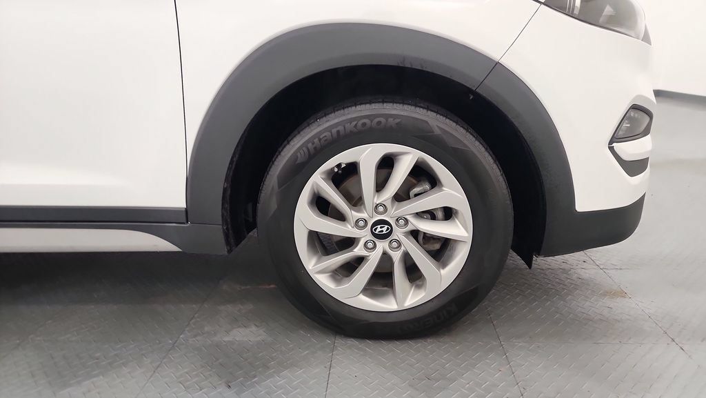 Used 2017 Hyundai Tucson SE w/ SE Popular Package 02 AWD/4WD image 17