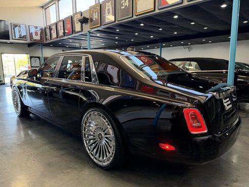 Used 2026 Rolls-Royce Phantom image 8