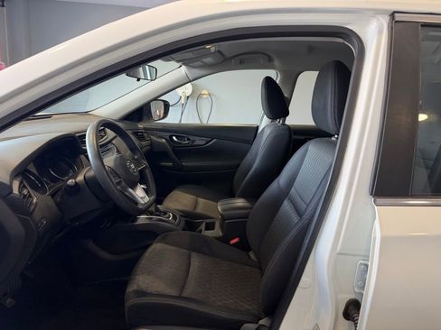 Used 2017 Nissan Rogue S image 12